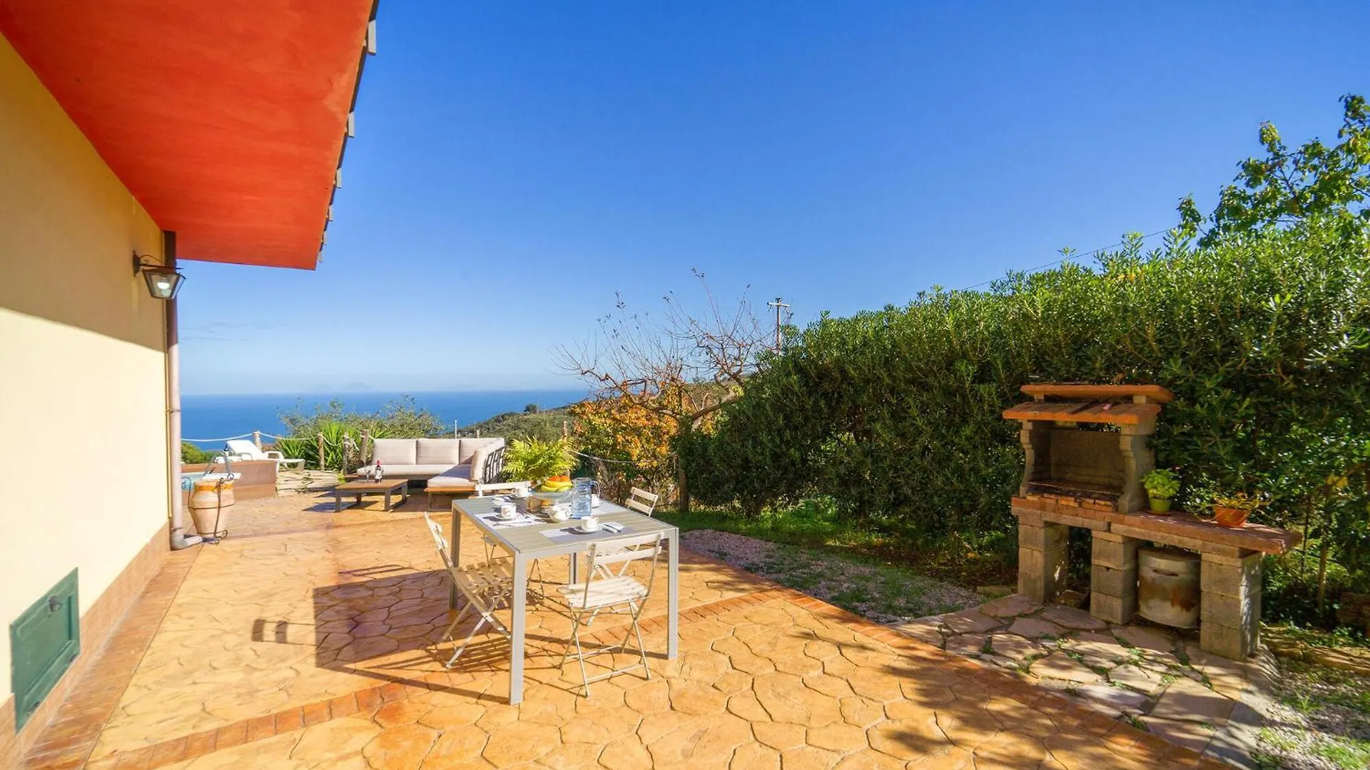 بيت للعطل 4 Bedroom Awesome Home In Caronia إيطاليا